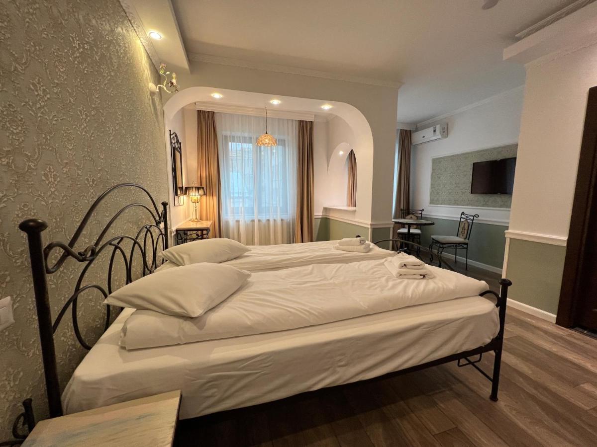 Hotel Boutique Cathedral Plaza Residences Room For Rent Downtown Bukurešť Exteriér fotografie